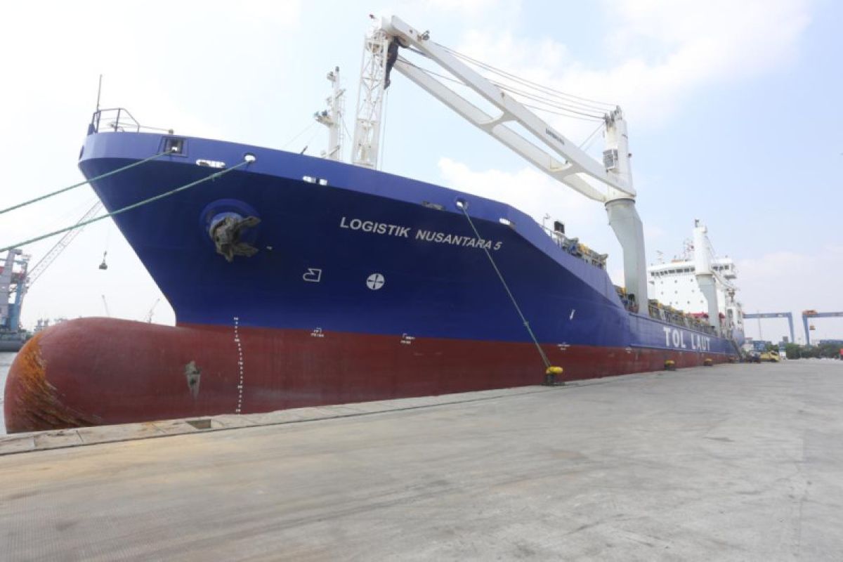 KM Lognus 5 angkut 20 kontainer minyak goreng ID FOOD