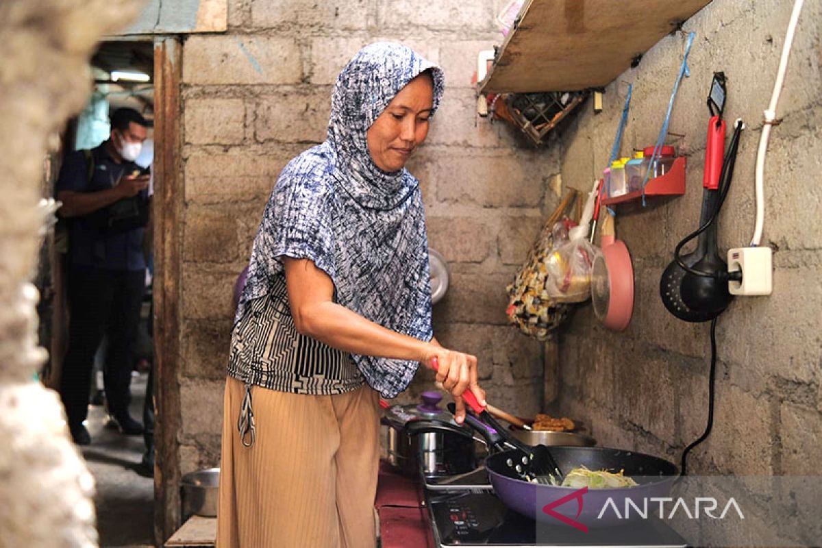 PLN fokus evaluasi uji coba konversi kompor listrik di dua kota