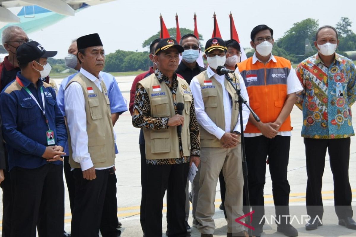 Pemerintah Indonesia menyiapkan pesawat bantuan dari masyarakat untuk Pakistan