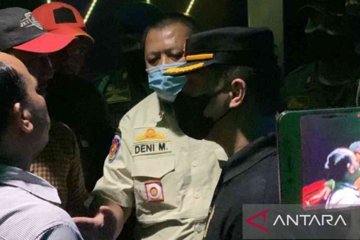 Satpol PP Bekasi temukan pelanggaran operasional di Lute Cafe Kalimalang