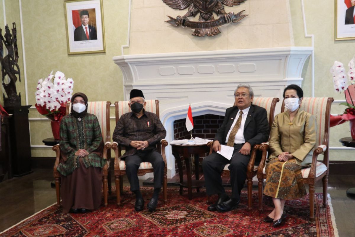 VP listens to aspirations of Indonesians living in Japan