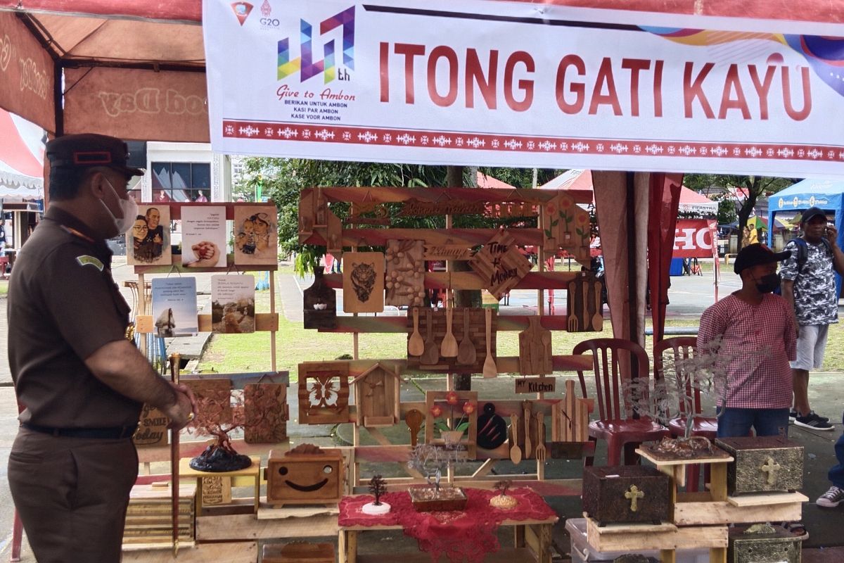 Wali Kota Ambon minta UMKM inovatif kelola produk, manfaatkan peluang