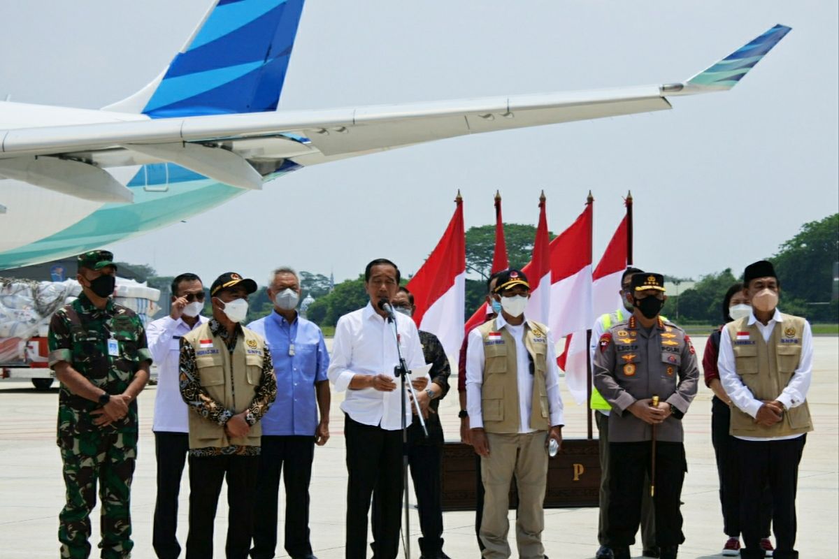 Presiden Joko Widodo (Jokowi) di Base Ops Lanud Halim Perdana Kusuma