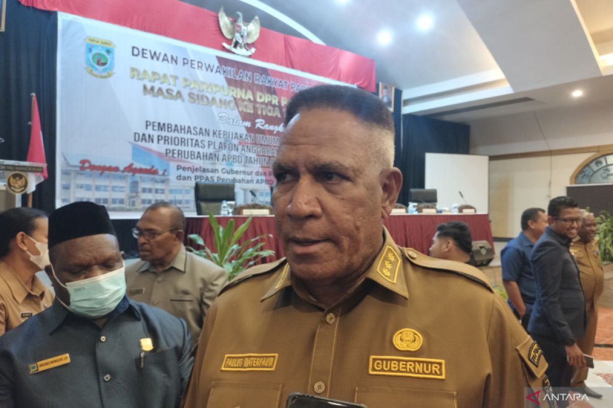 Pj Gubernur Papua Barat Paulus Waterpauw somasi kuasa hukum Lukas Enembe