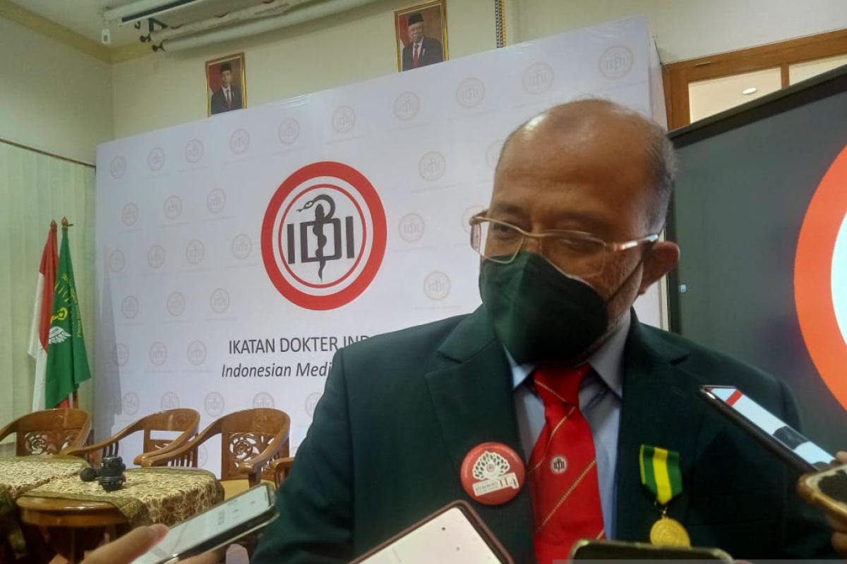 Indonesia should not hurry in deciding COVID-19 endemic phase: IDI