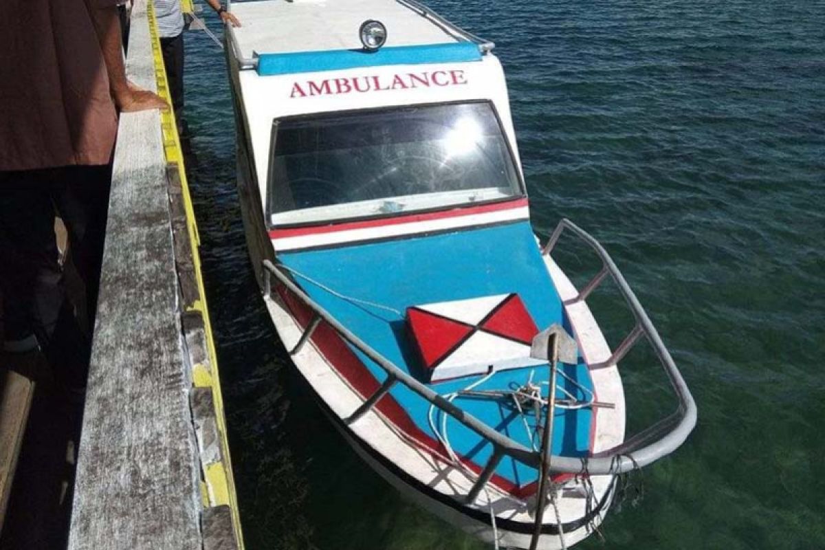 Pulau Siumat Simeulue miliki ambulans laut program dana desa