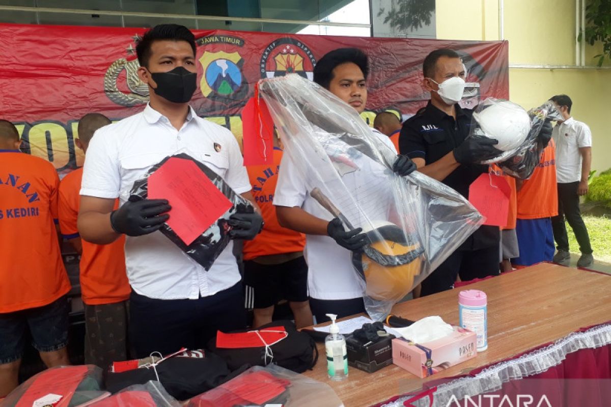 15 orang ditetapkan tersangka akibat bentrok anggota perguruan silat di Kediri