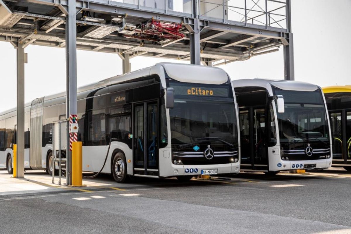 Daimler bawa purwarupa bus EV Mercedes-Benz ke Indonesia tahun depan