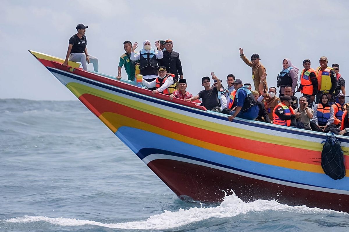 Khofifah: Petik Laut Sendangbiru jadi daya tarik wisata Malang