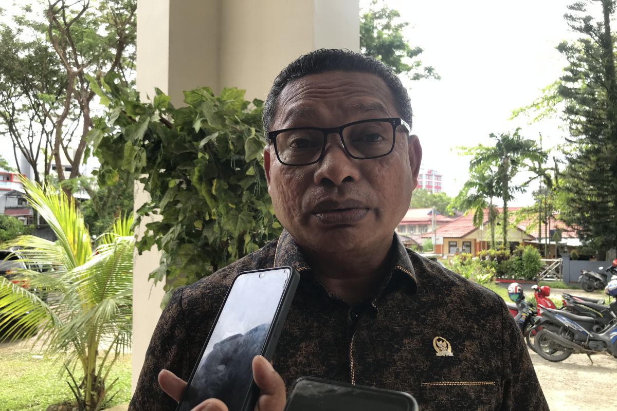 DPRD Ambon menyarankan pedagang Pasar Mardika gunakan fasilitas lapak