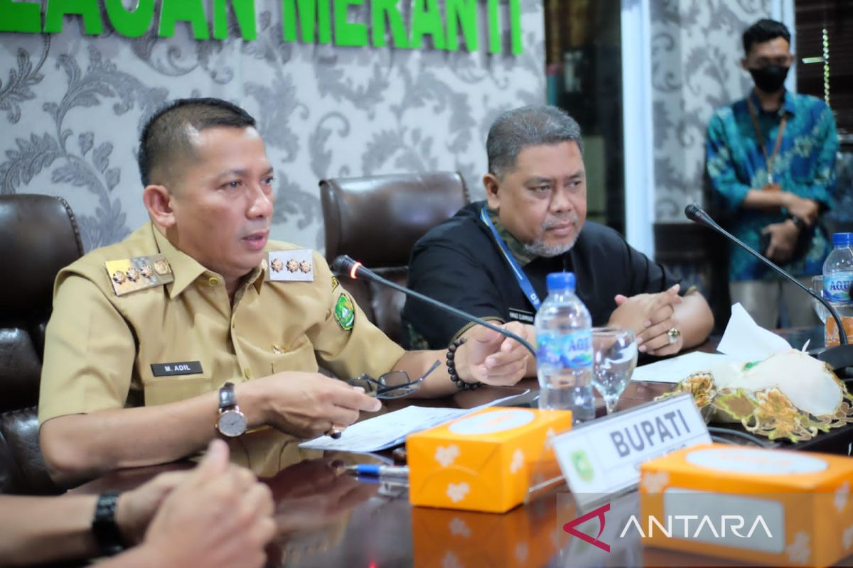 Optimalkan pungutan pajak, Bupati Meranti minta petani sagu tak terlalu diberatkan