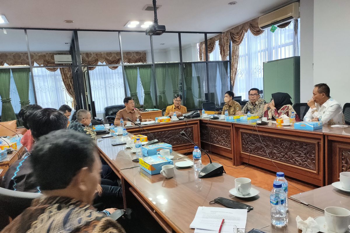 DPRD Barsel datangi Rumah Banjar studi komparasi sosper