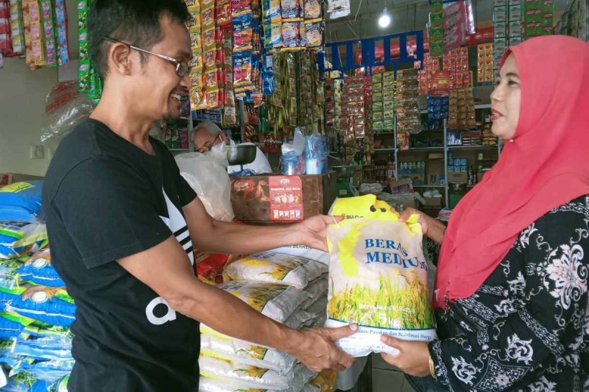 Lebih murah Rp1.500, permintaan beras Bulog meningkat di Pasar Pekanbaru