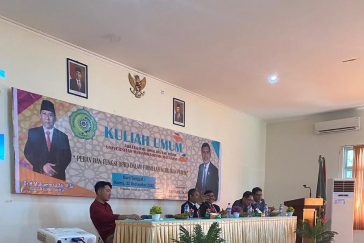 Ketua DPRD KLU berbagi pengalaman legislator dengan mahasiswa FISIP Ummat