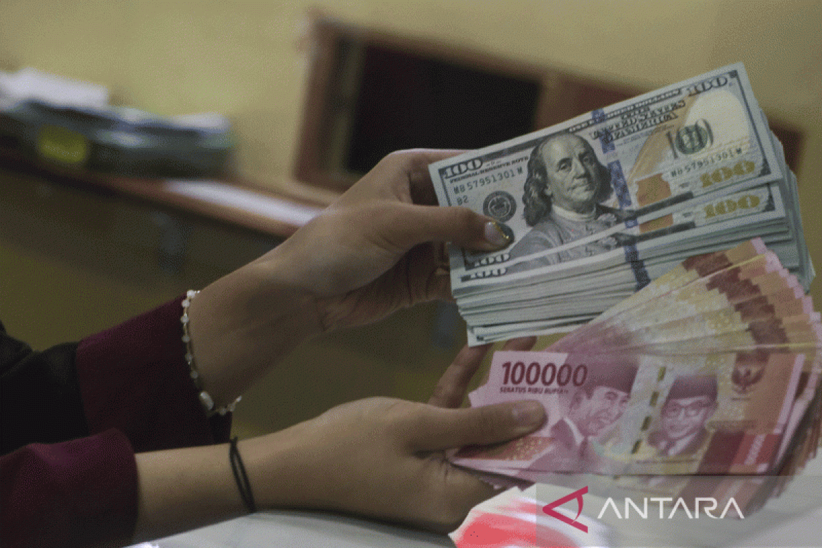 Rupiah melemah, dipicu pernyataan The Fed akan terus perangi inflasi