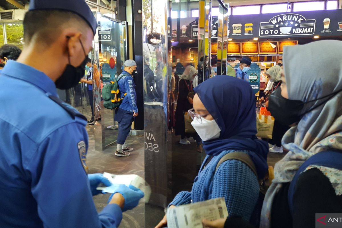 KKP Soetta hentikan sementara layanan vaksin meningitis jamaah umrah