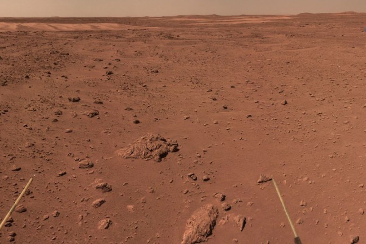 Radar penjelajah ungkap subpermukaan Mars yang kering dan berlapis