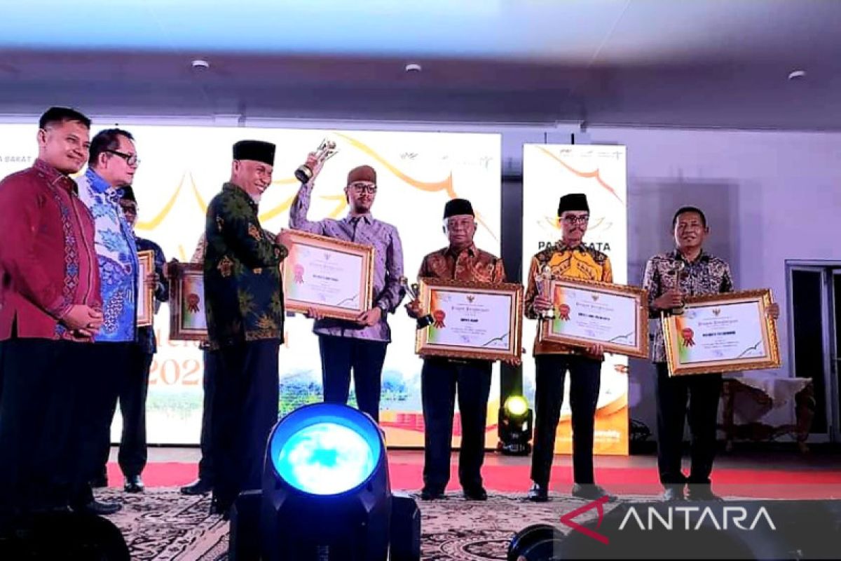 Bukittinggi terbaik wisata halal dan unggulan di Anugerah Pariwisata 2022