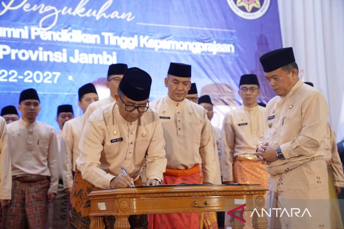 Gubernur sebut sebaran alumni IPDN berandil perkuat birokrasi pemda