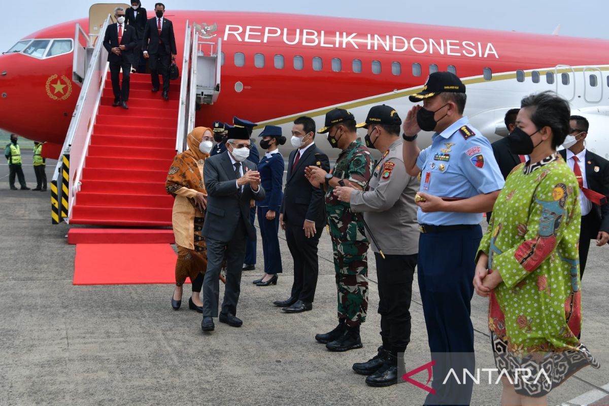 Wapres Ma'ruf Amin tiba di Jakarta dari lawatan ke Tokyo