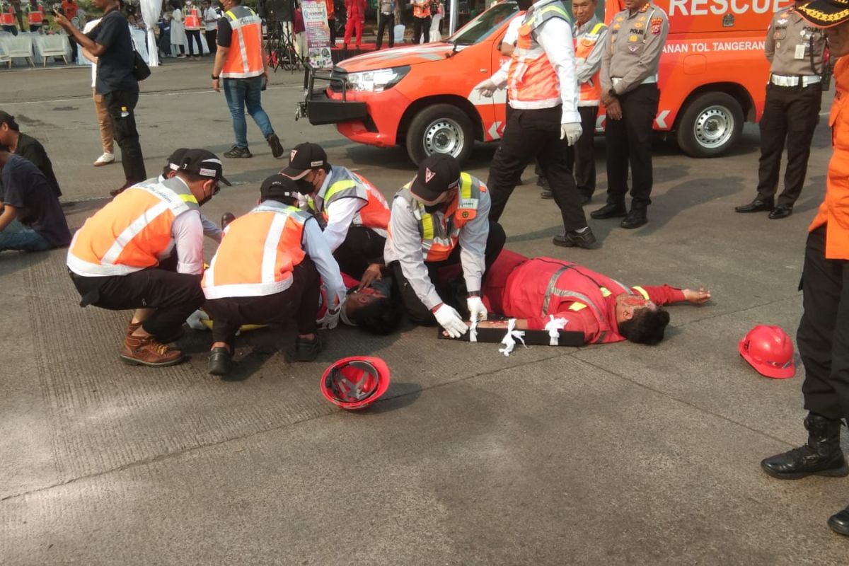 Pengelola Jalan Tol Tangerang-Merak simulasi tanggap darurat laka lantas