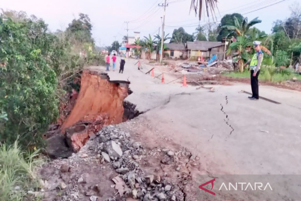 Kapolda Kalsel: Tak ada tambang ilegal di lokasi longsor Jalan Satui