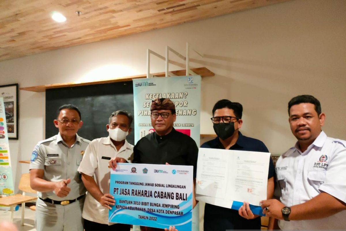 Jasa Raharja berikan 3.010 bibit pohon jempiring maskot Kota Denpasar