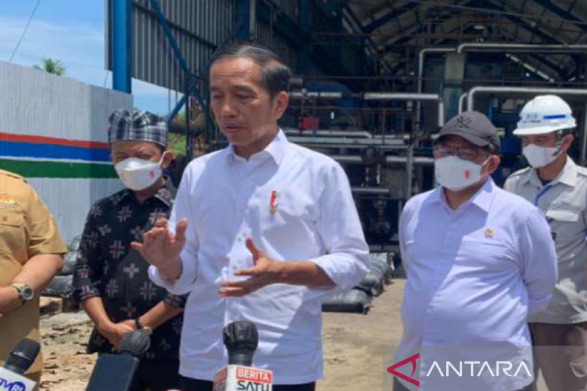 Jokowi mengharapkan Buton jadi industri aspal bukan tambang