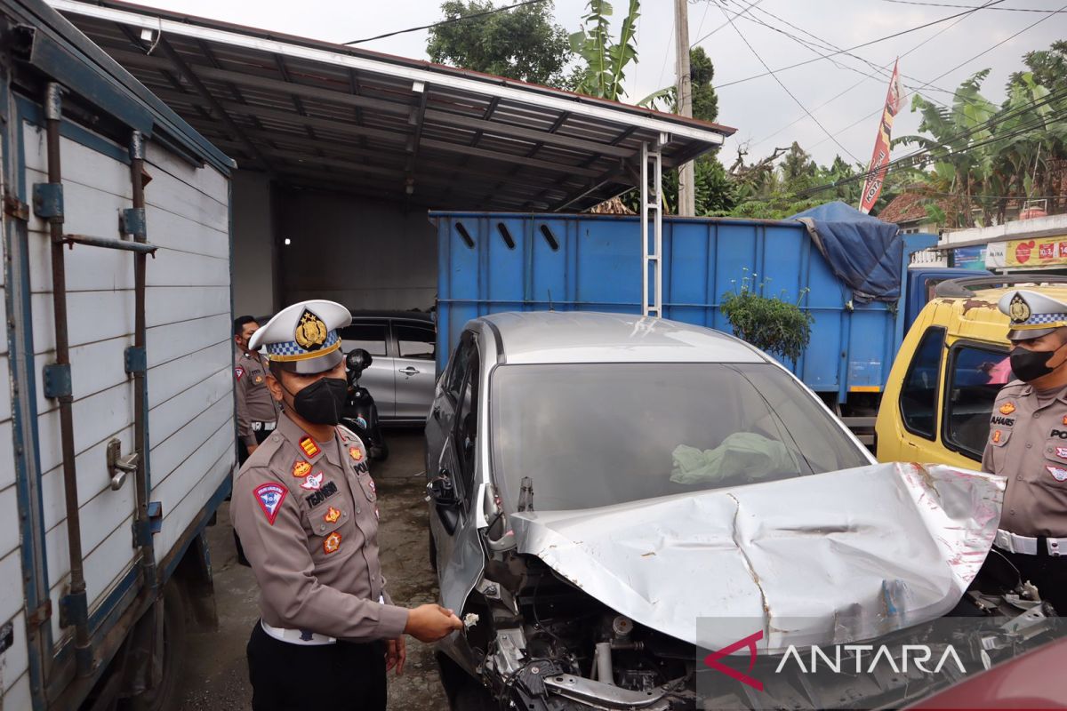 Seorang wanita  lansia jadi tersangka kecelakaan tewaskan tiga orang di Sukabumi