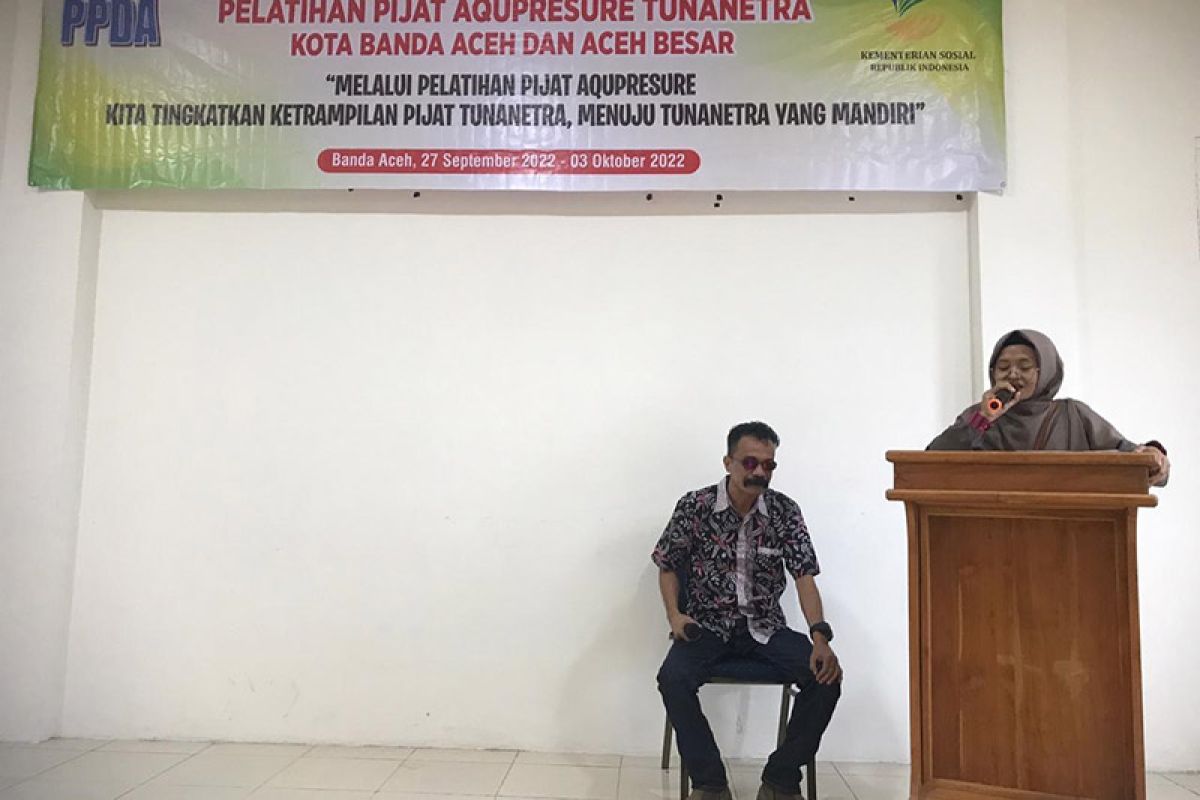 Belasan Tunanetra Dilatih Pijat Akupresur - ANTARA News Aceh