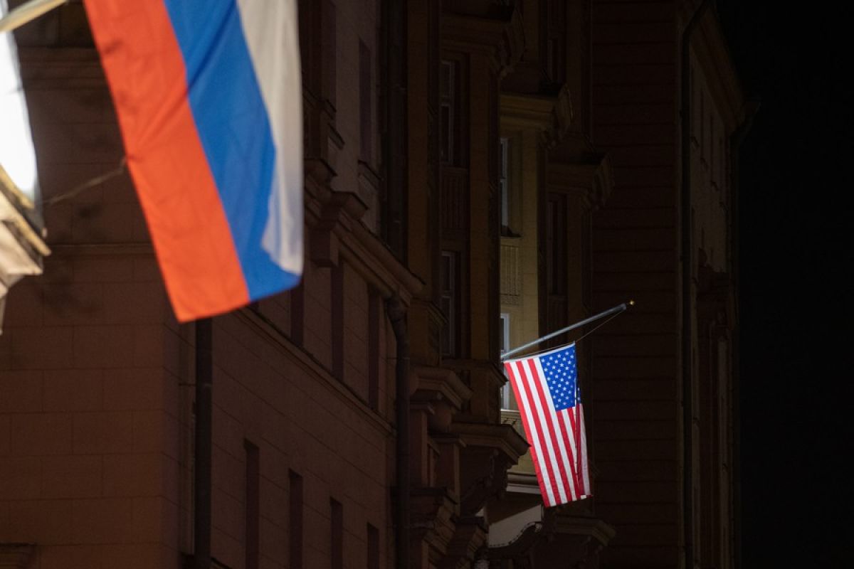 Kedubes AS desak warga AS tinggalkan Rusia hindari wajib militer