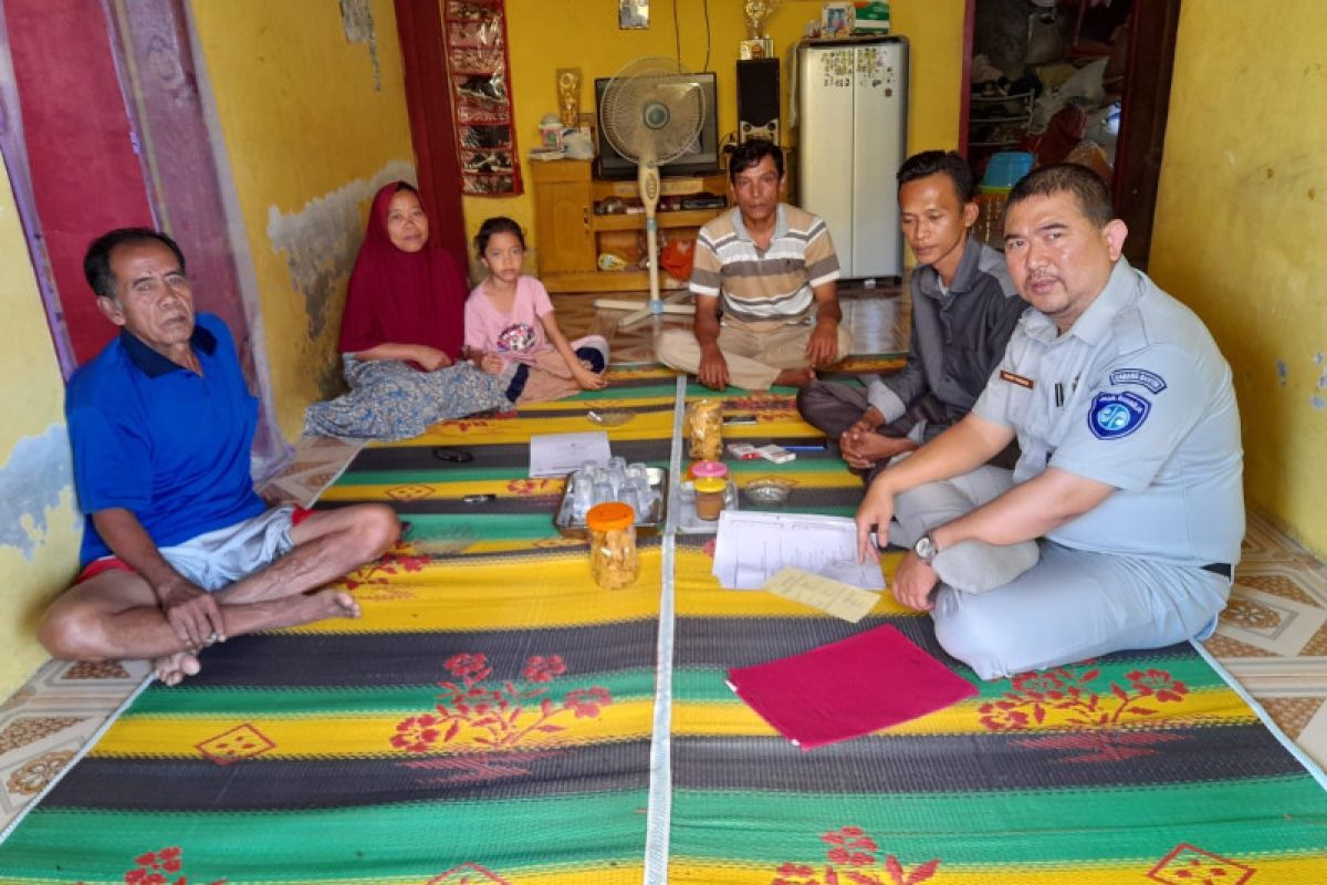 Jasa Raharja Banten Bayar Santunan Korban Lakalantas di Malimping, Pandeglang