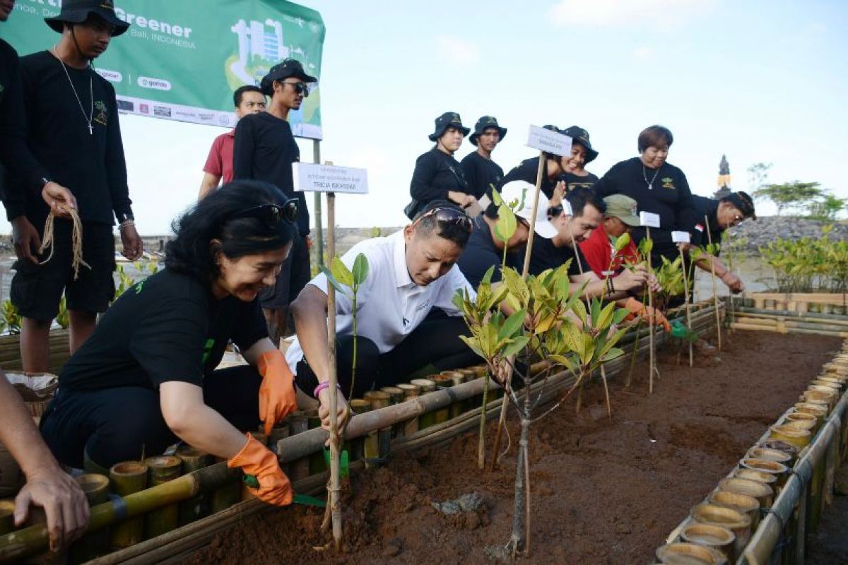 Menparekraf dukung Pohon Kolektif GoGreener untuk serap jejak karbon