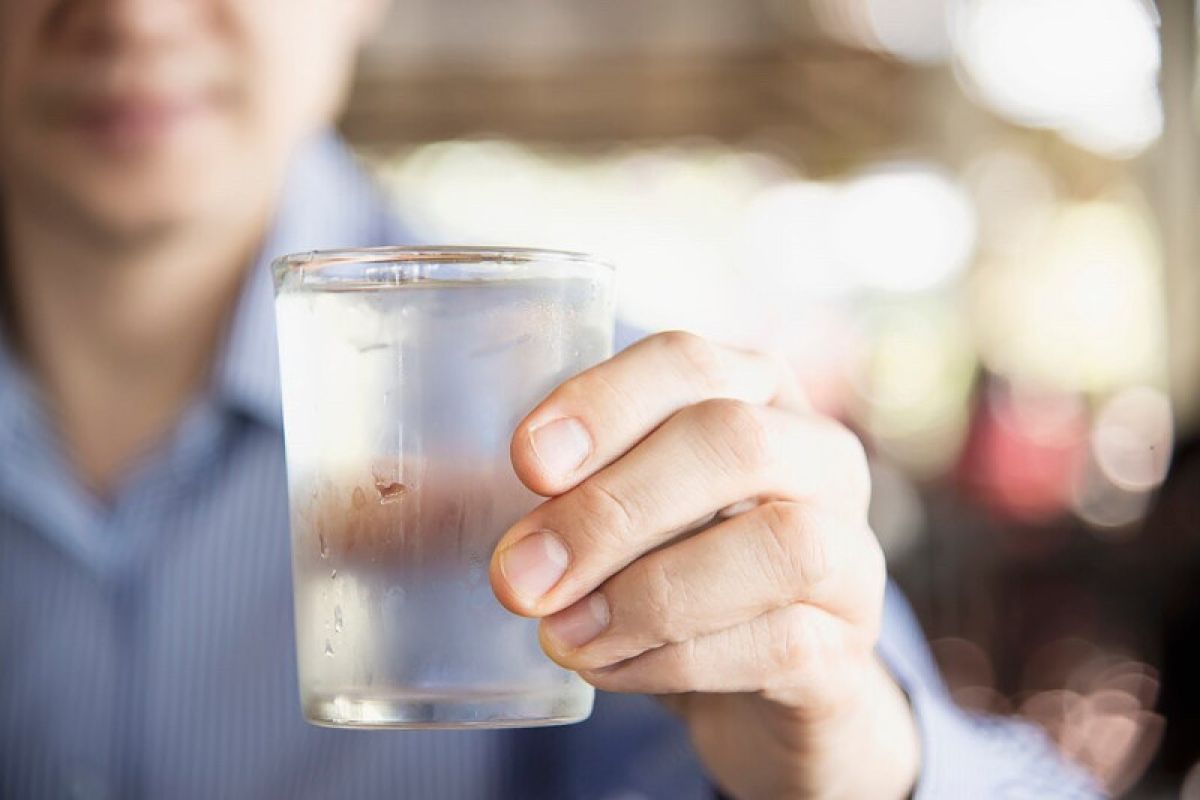 Minum air dingin bisa bikin gemuk, mitos atau fakta?