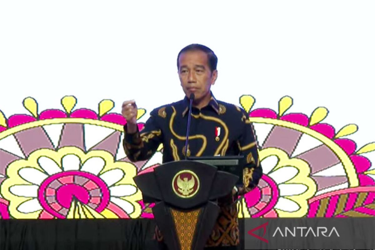 Presiden Jokowi: Kepala daerah harus ajak masyarakat wisata di dalam negeri