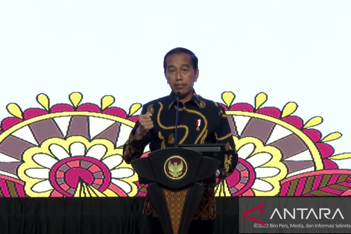 Presiden Jokowi minta kepala daerah tidak hanya tanda tangan di kantor