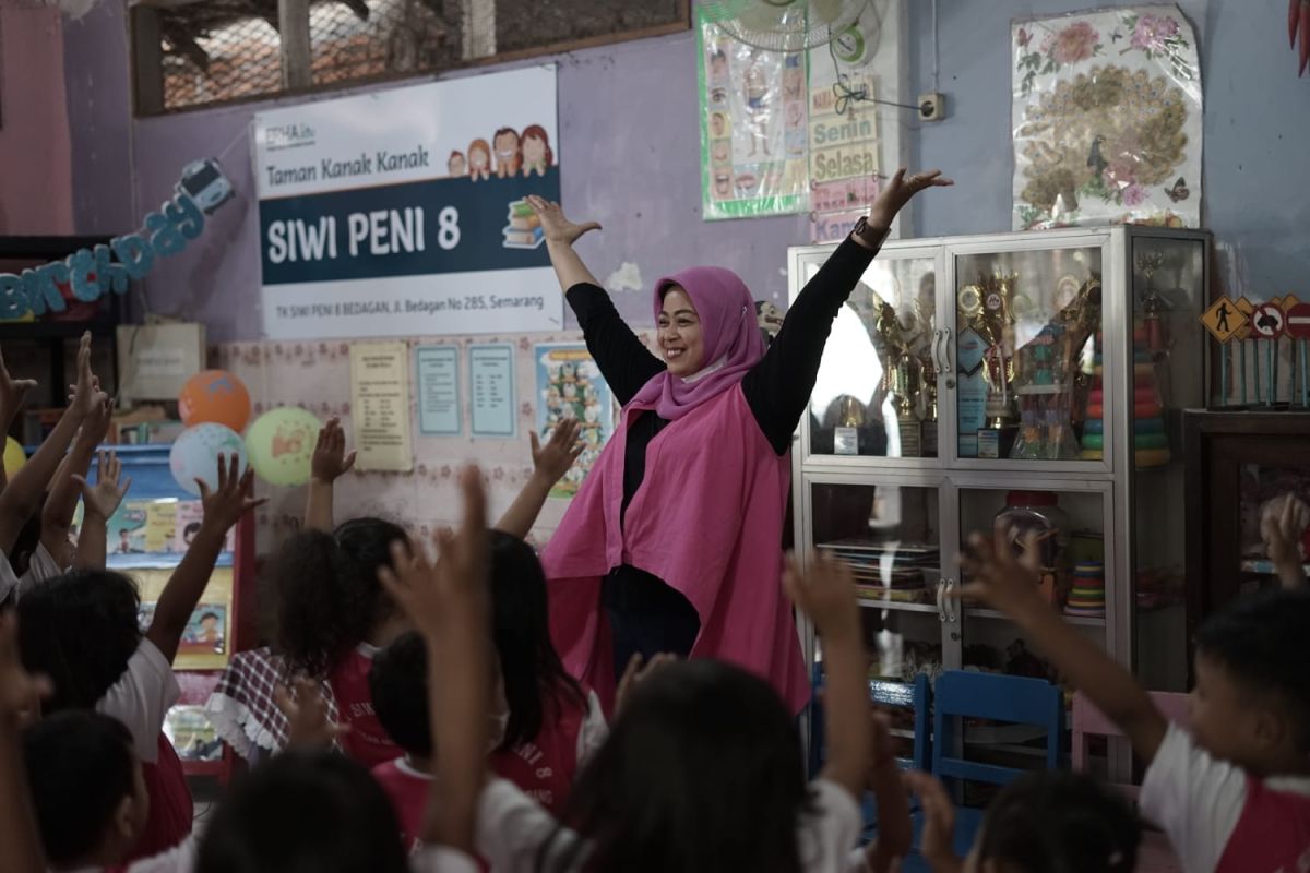 ERHA luncurkan tiga taman bacaan di Semarang