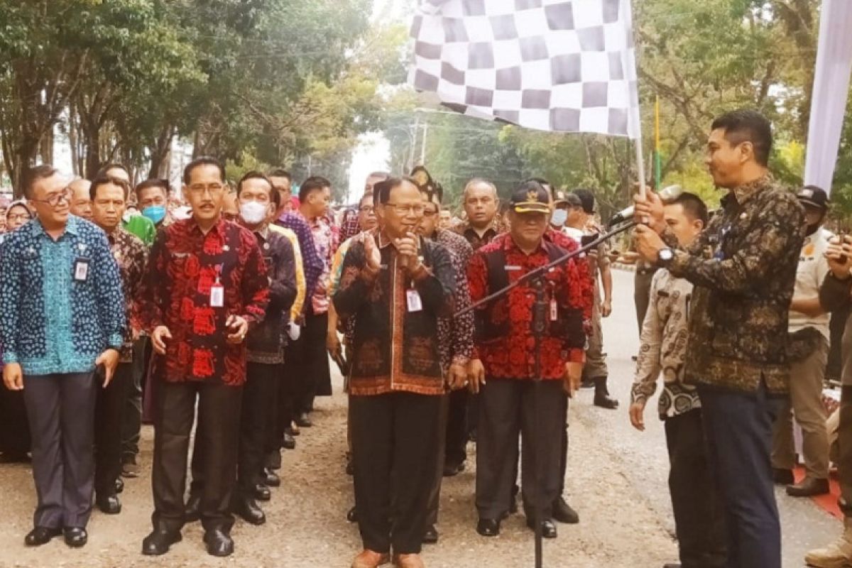 Batik Merangin ikut  warnai Parade Batik Jambi 2022 di Jalan Lintas Sumatera