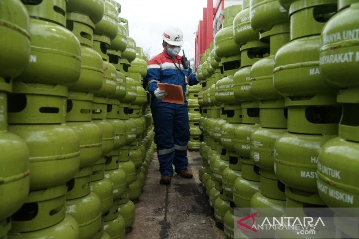 Pembatalan program konversi kompor gas LPG ke listrik dinilai langkah tepat