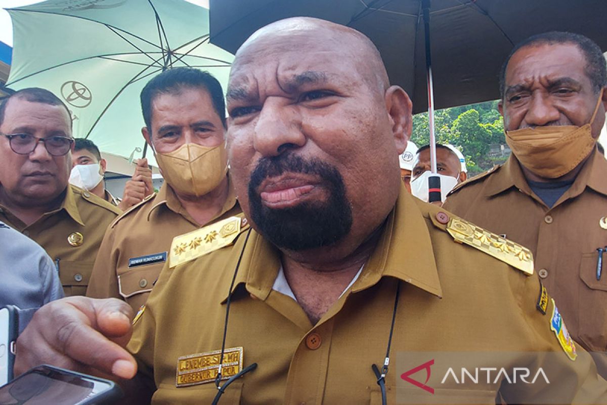 Aktivis imbau pemuda Papua bijaksana menyikapi kasus Gubernur Lukas