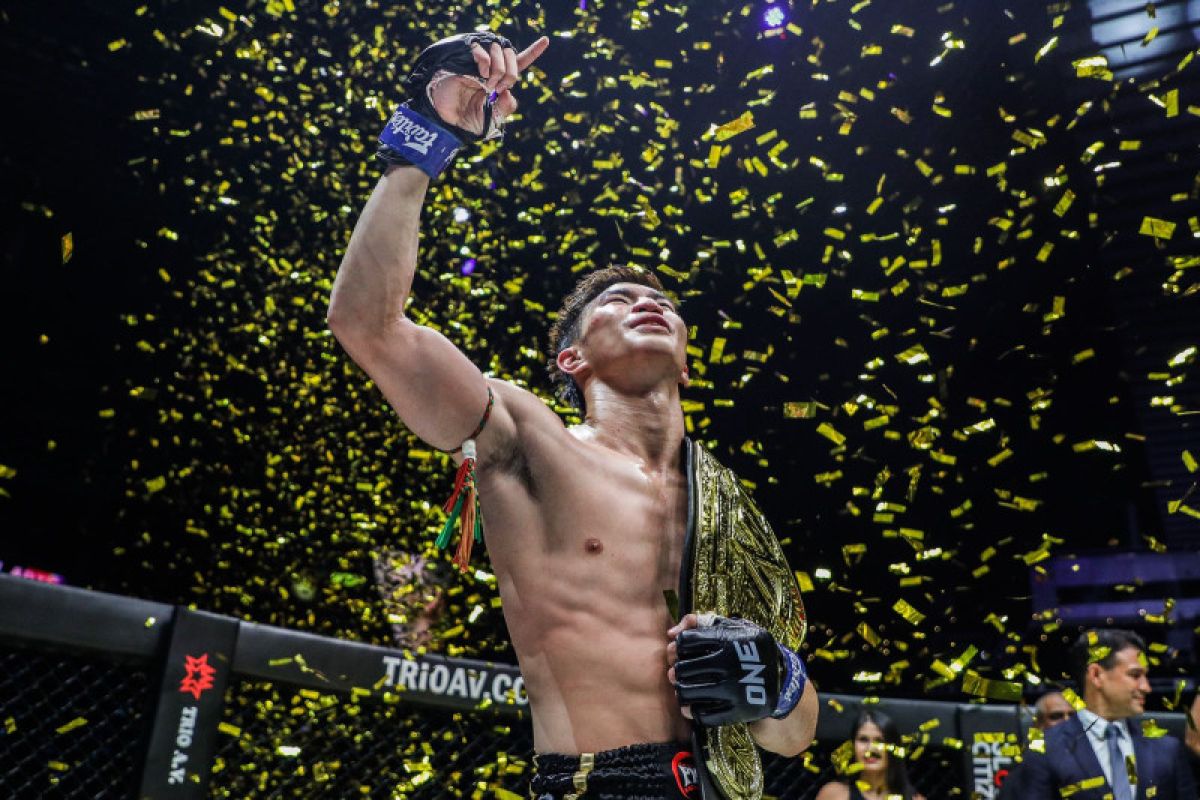 Tawanchai juara dunia baru ONE Featherweight Muay Thai