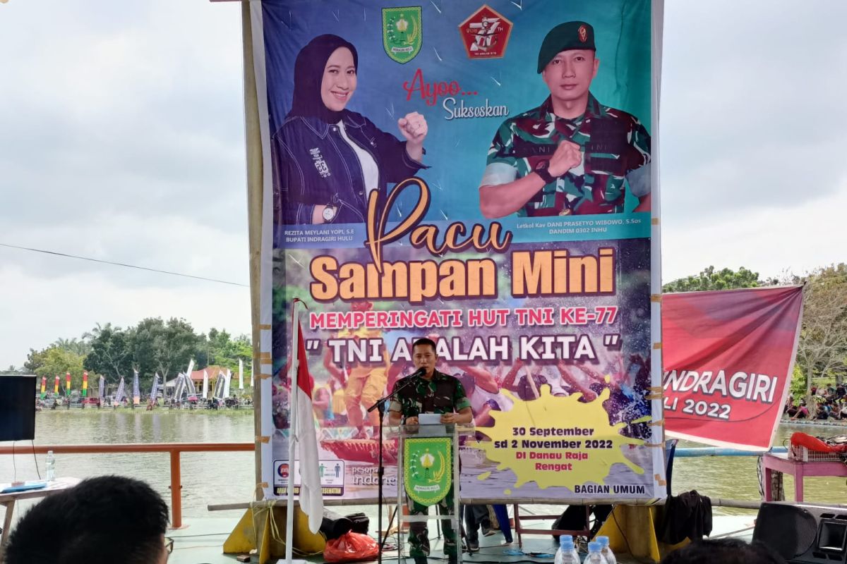 Pacu sampan mini di Danau Raja meriahkan HUT TNI