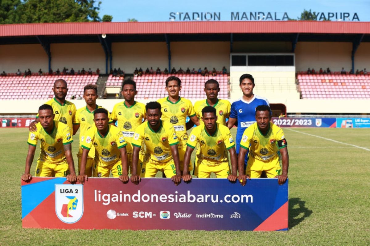 Eduard Ivak incar di laga derbi Persewar vs Persipura