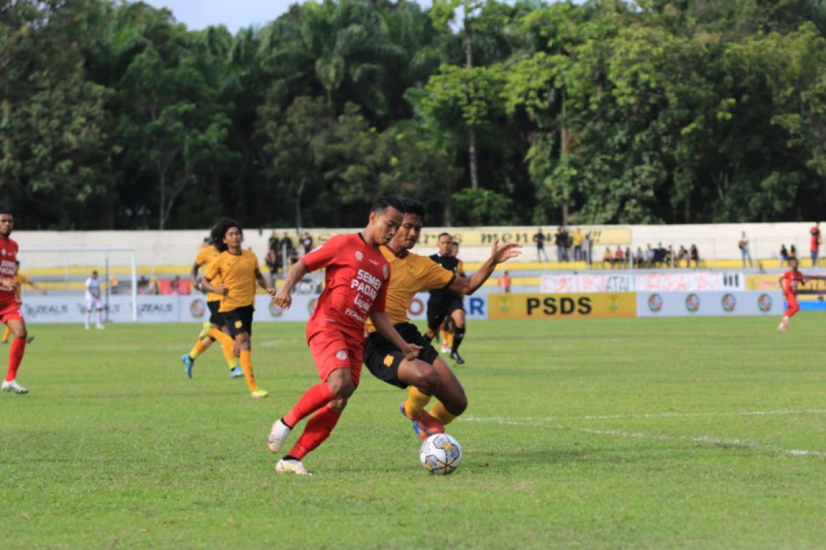 Manajemen Semen Padang FC minta kepastian kelanjutan Liga 2