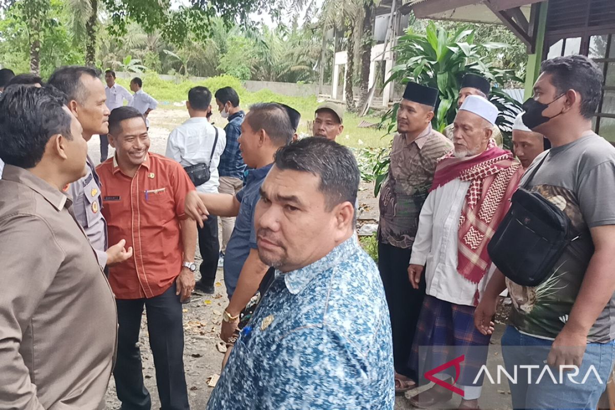 Datangi Desa Tanjungpasir, aparat amankan sejumlah orang