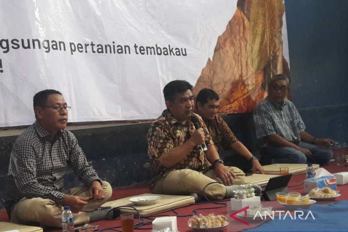 Pemerintah hati-hati tetapkan kebijakan tarif cukai rokok