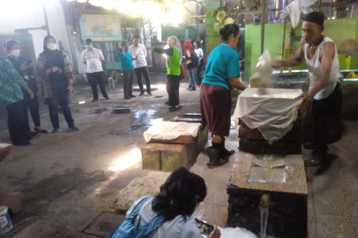 Wujudkan kota ramah lingkungan, limbah tahu diolah jadi biogas di Probolinggo