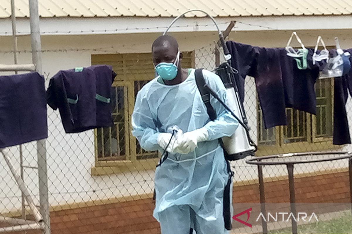 Uganda terapkan 'lockdown' untuk membendung Ebola