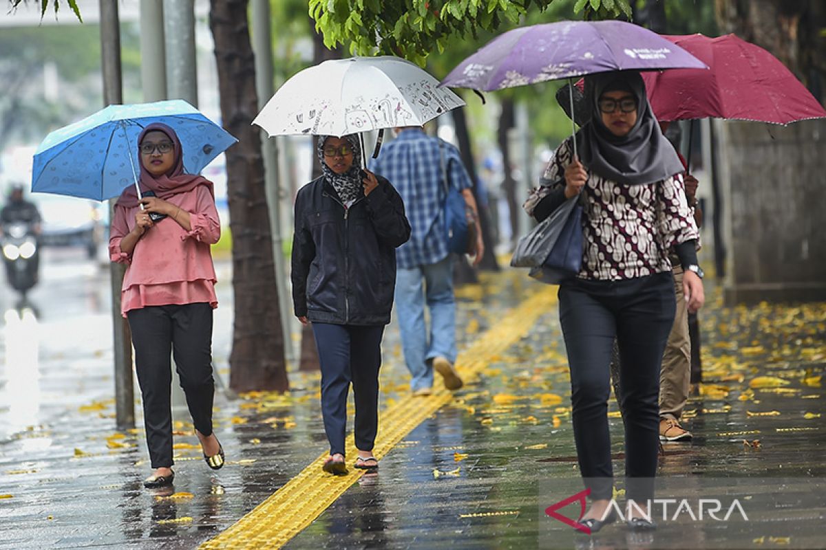 Sebagian Jakarta diperkirakan mulai diguyur hujan pada Rabu