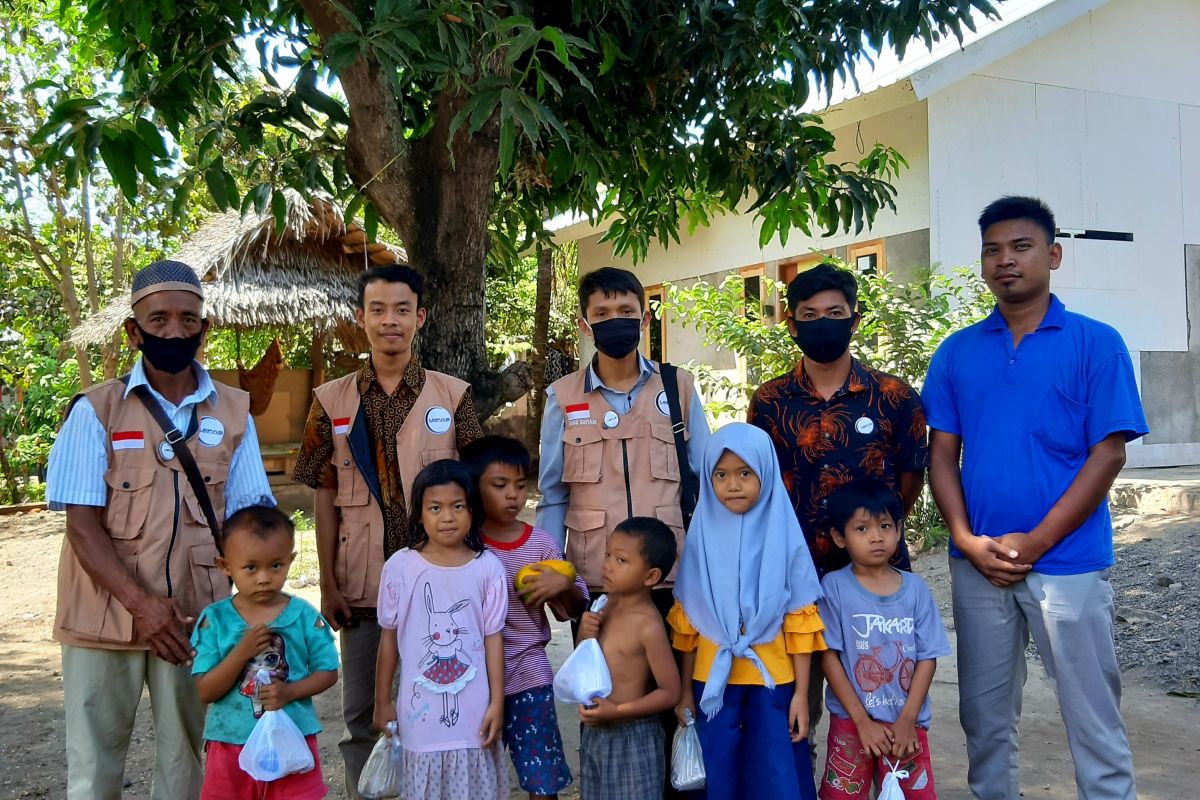 LEPAS Lombok salurkan ratusan NBB setiap Jumat